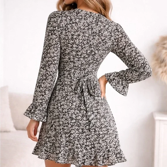 Abercrombie & Fitch Black Floral Long Sleeve Dress - Picture 8 of 9